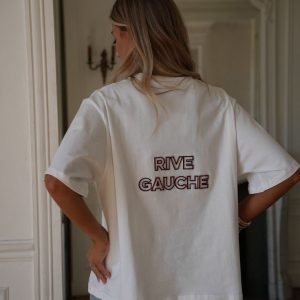 femme avec t-shirt
